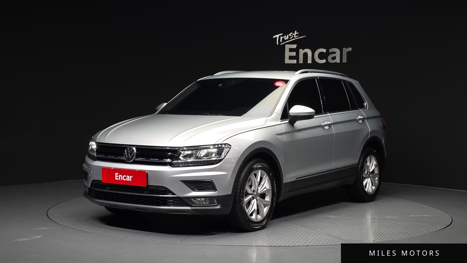 Volkswagen Tiguan 2018 — фото 1 из 12
