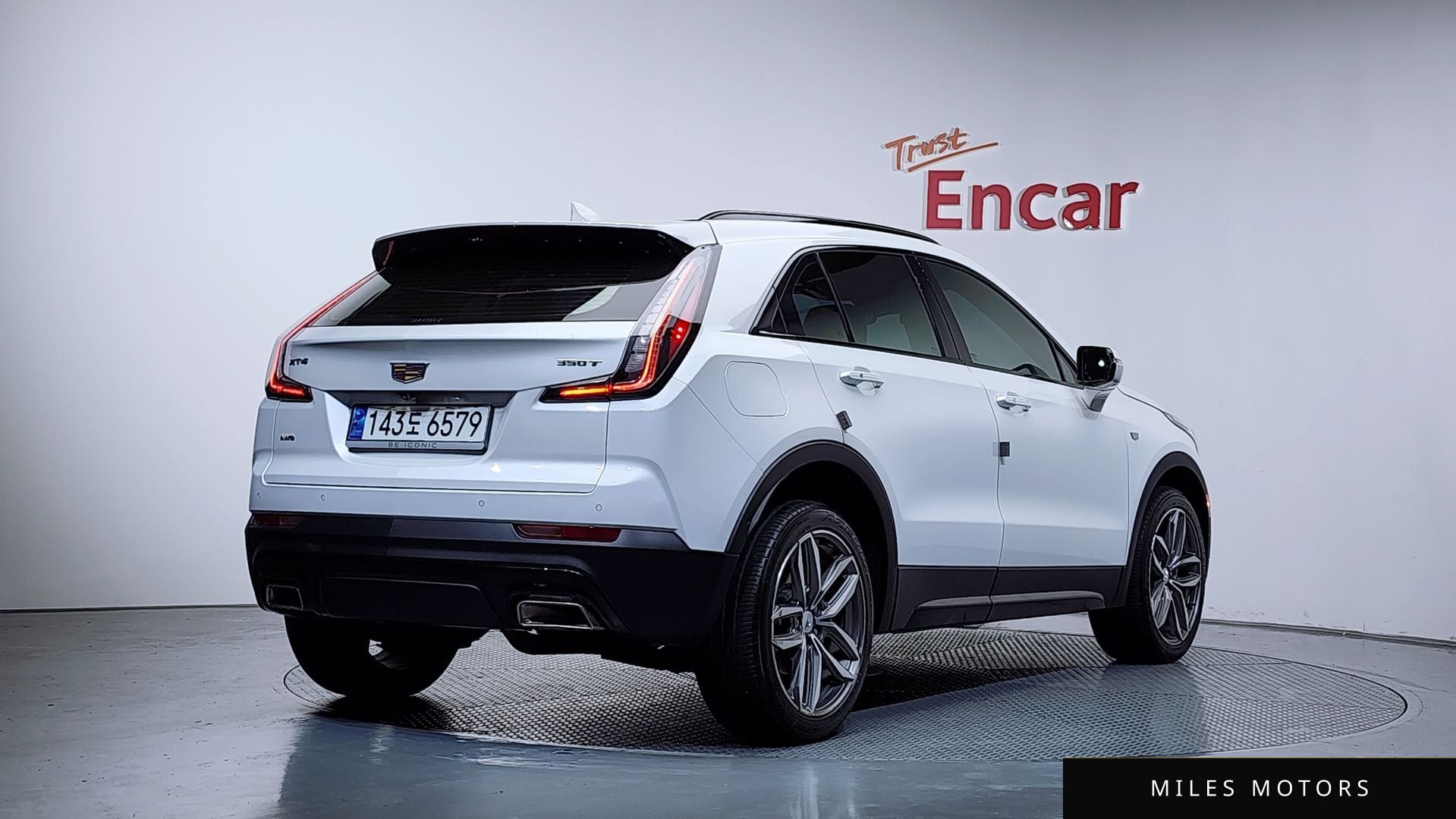 Cadillac XT4 2023 — миниатюра 2