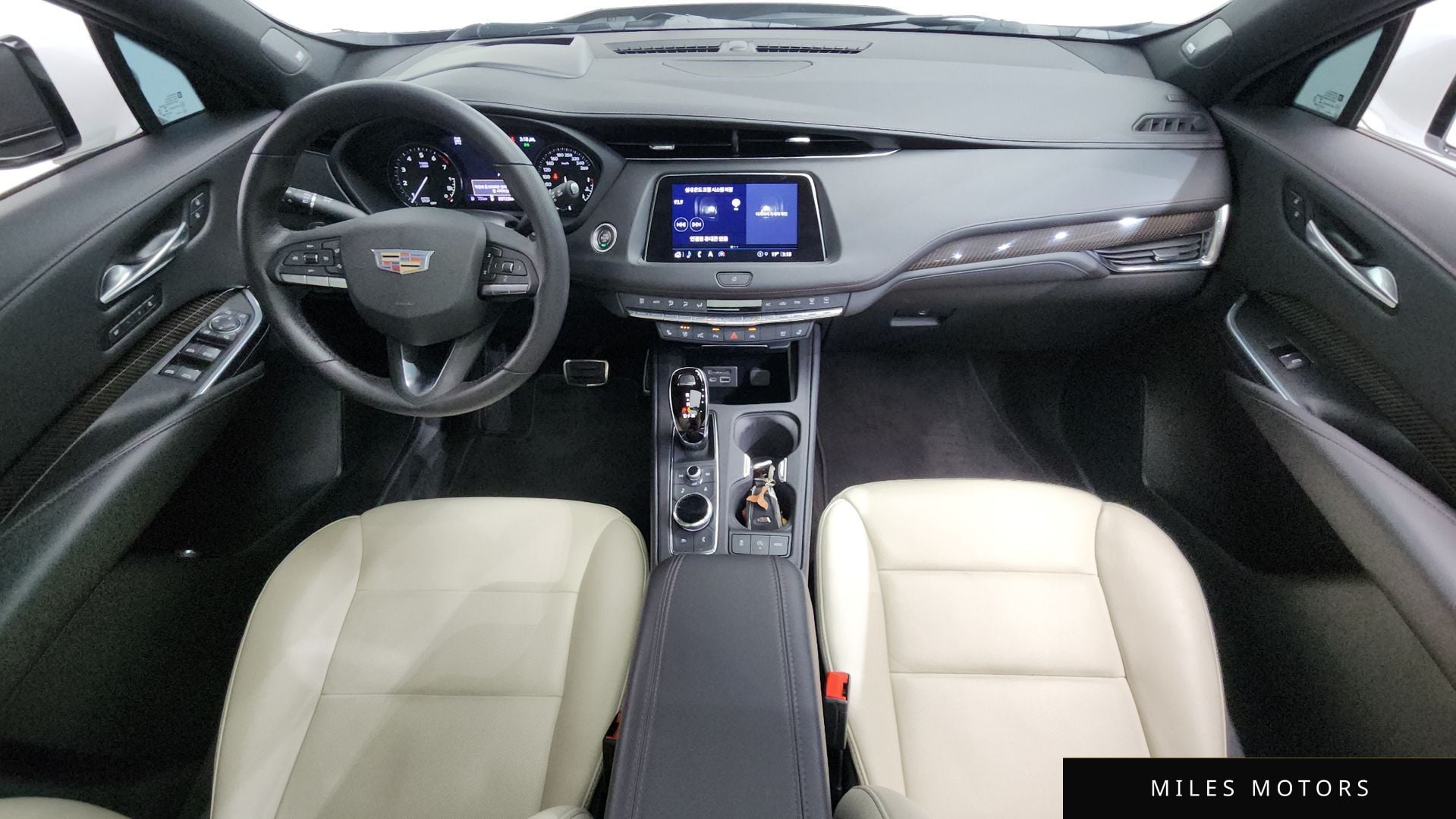 Cadillac XT4 2023 — миниатюра 10
