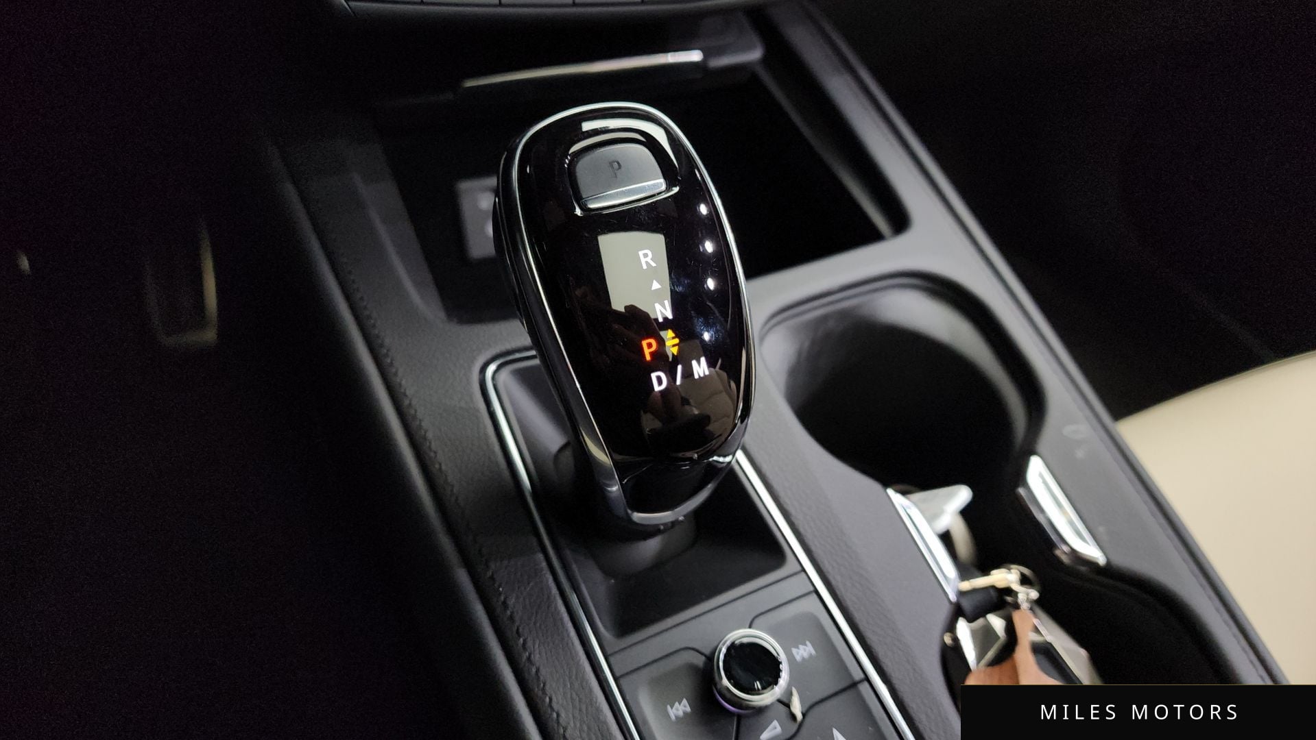 Cadillac XT4 2023 — миниатюра 12
