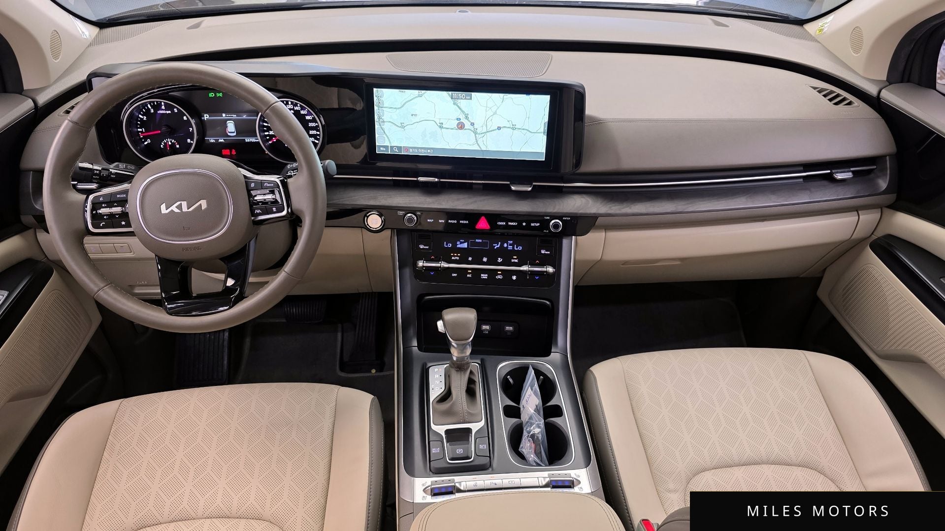 Kia Carnival 2023 — миниатюра 10