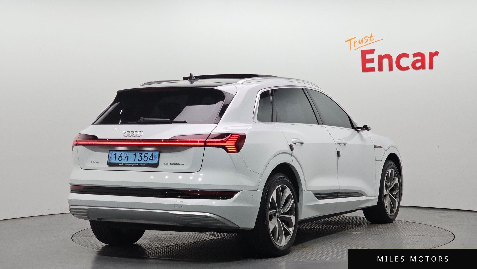 Audi e-tron 2021 — миниатюра 2