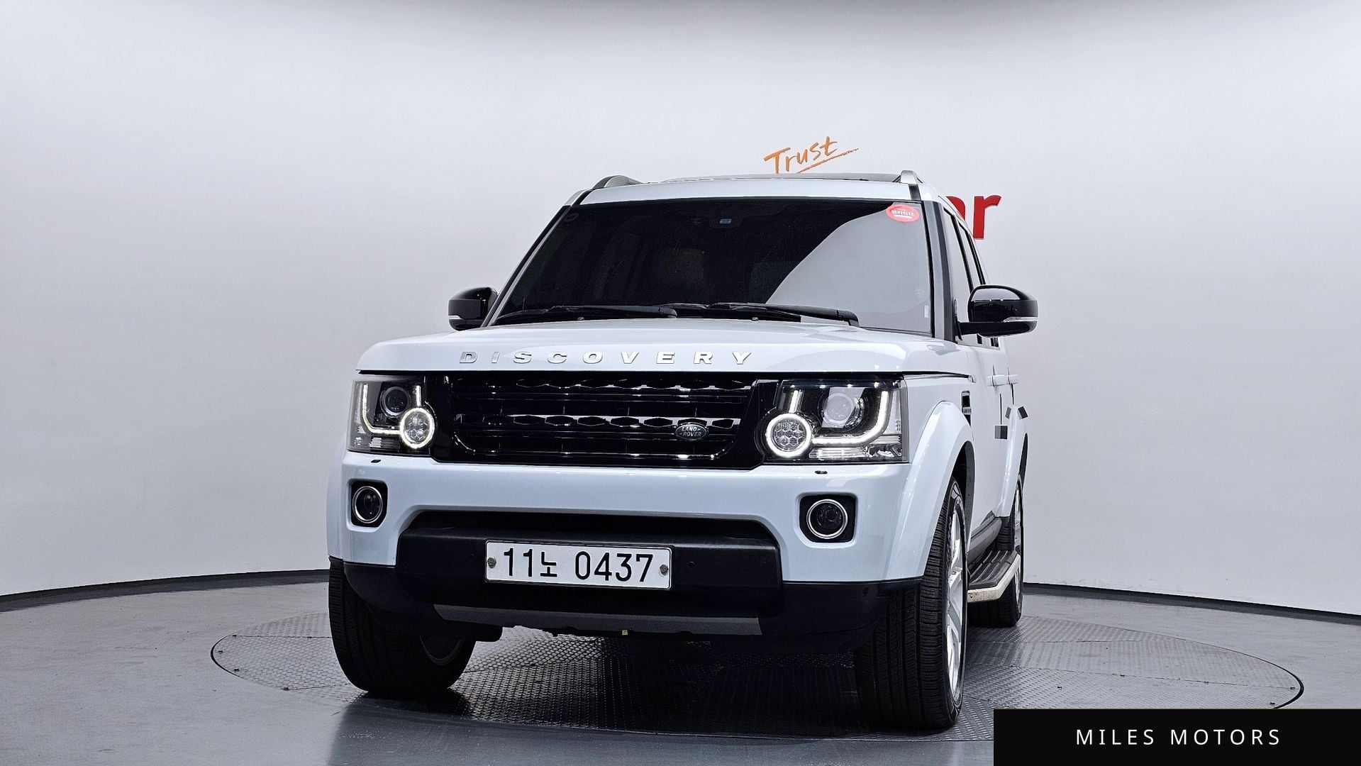 Land Rover Discovery 2016 — миниатюра 3