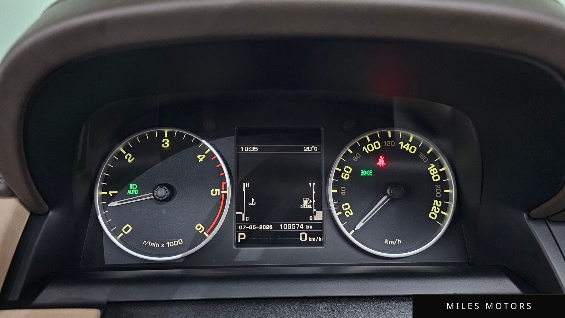 Land Rover Discovery 2016 — миниатюра 8