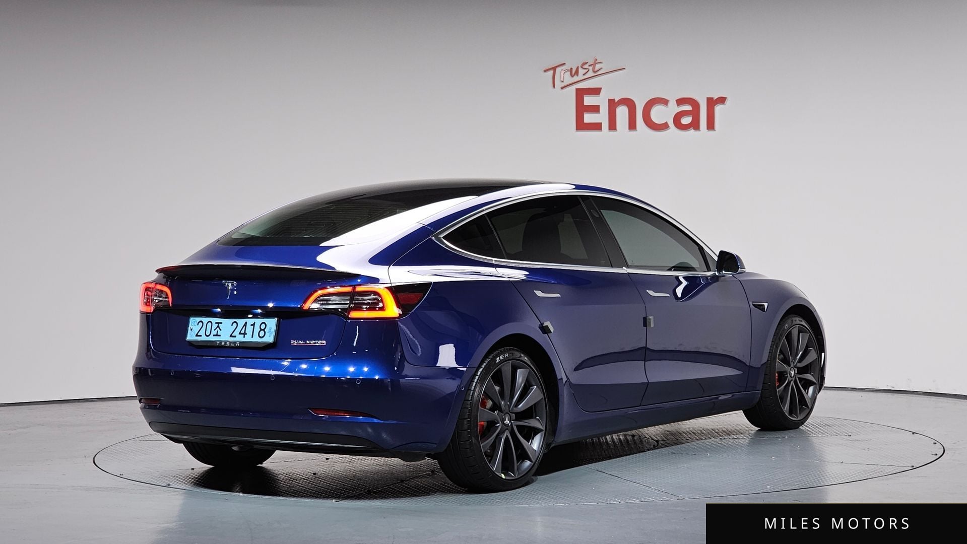 Tesla Model 3 2020 — миниатюра 2