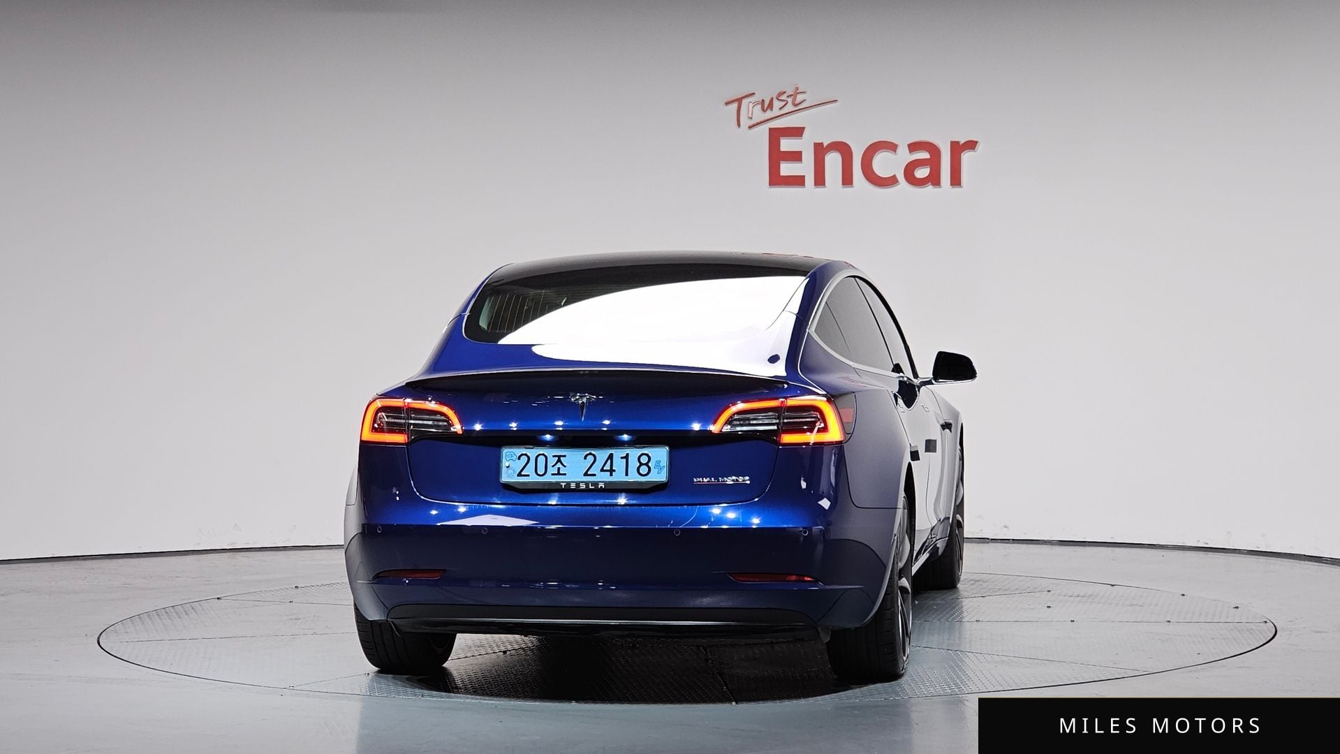 Tesla Model 3 2020 — миниатюра 4