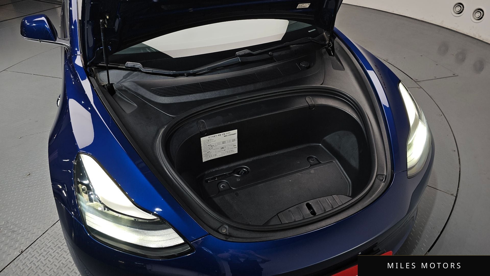Tesla Model 3 2020 — миниатюра 6