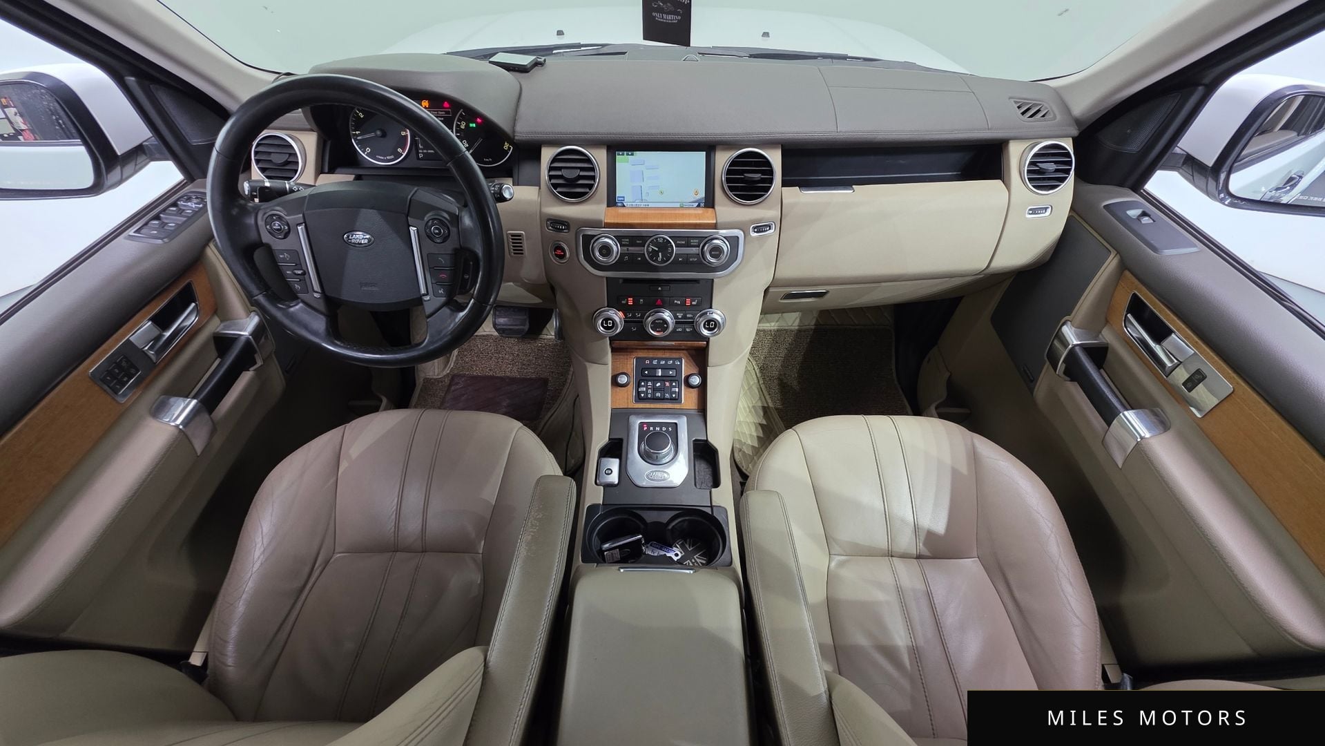 Land Rover Discovery 2015 — миниатюра 7
