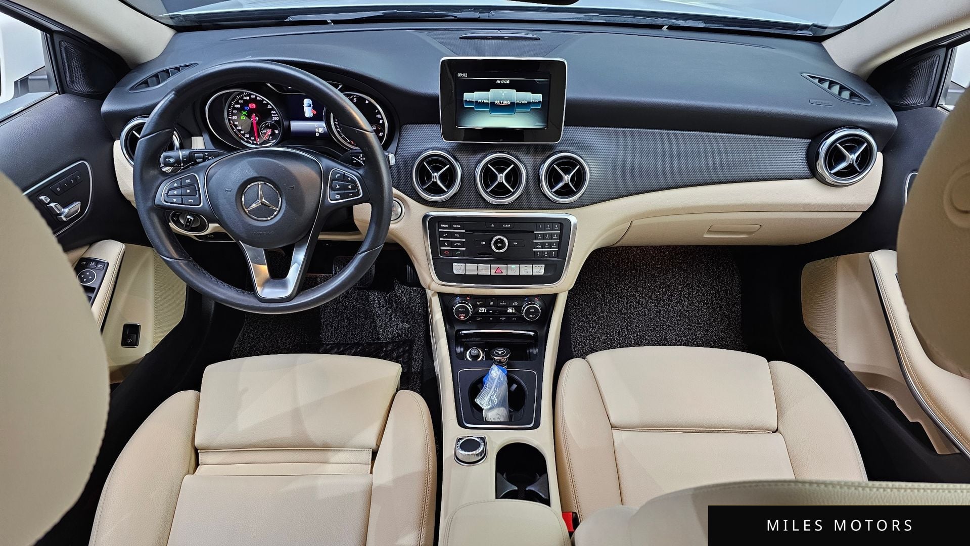 Mercedes-Benz GLA-Class X156 2018 — миниатюра 9