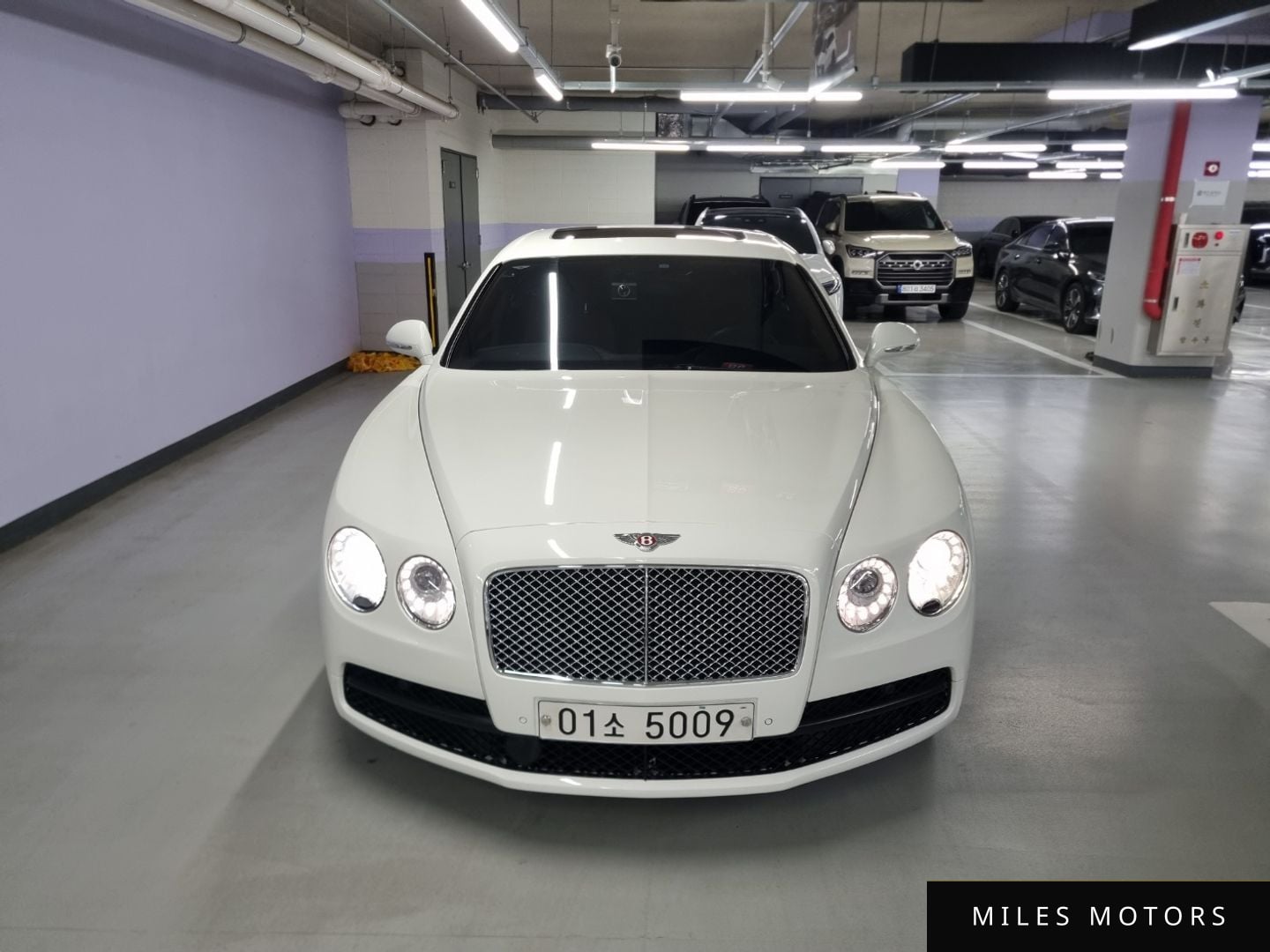 Bentley Flying Spur 2018 — миниатюра 2