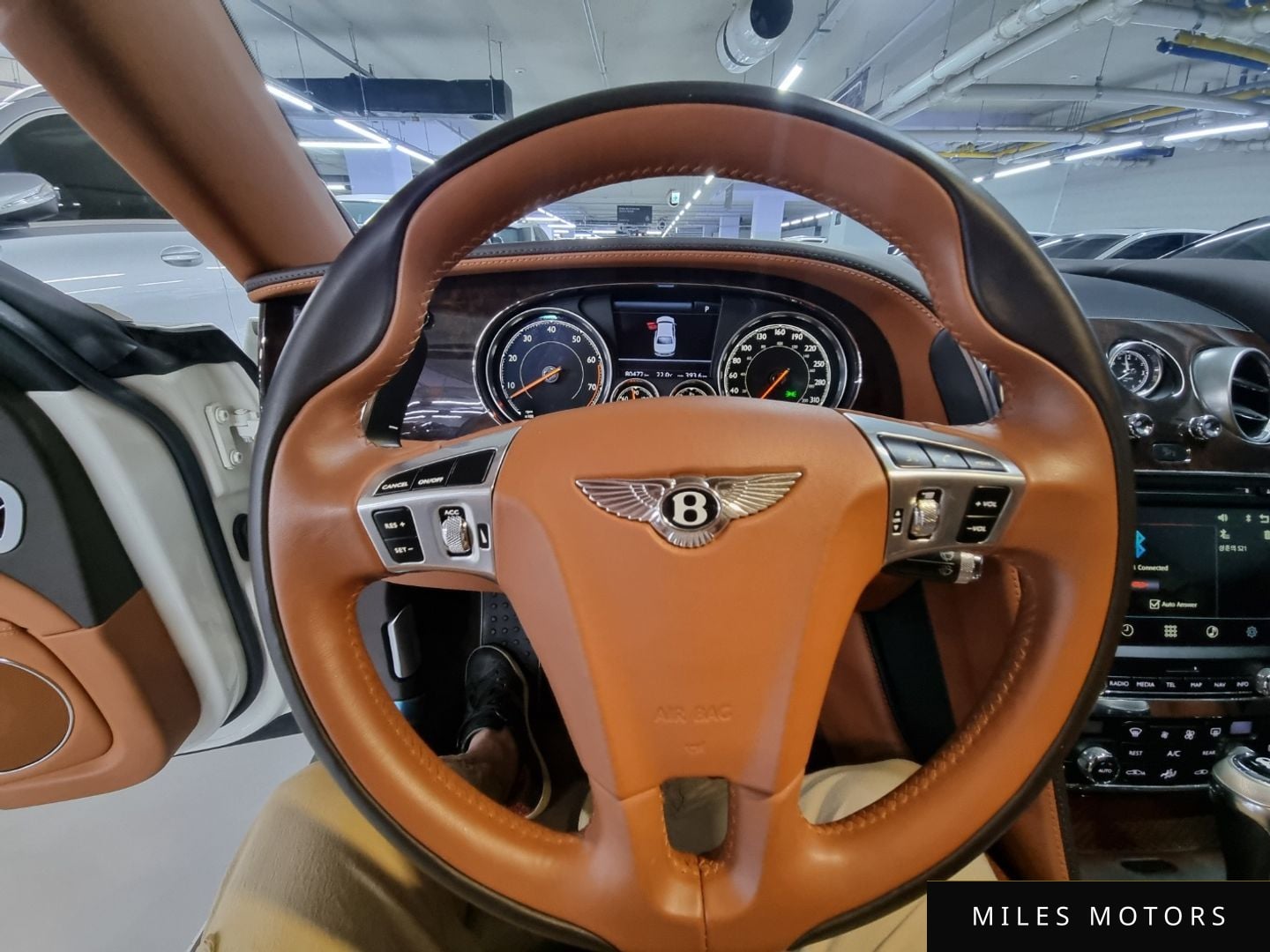 Bentley Flying Spur 2018 — миниатюра 12