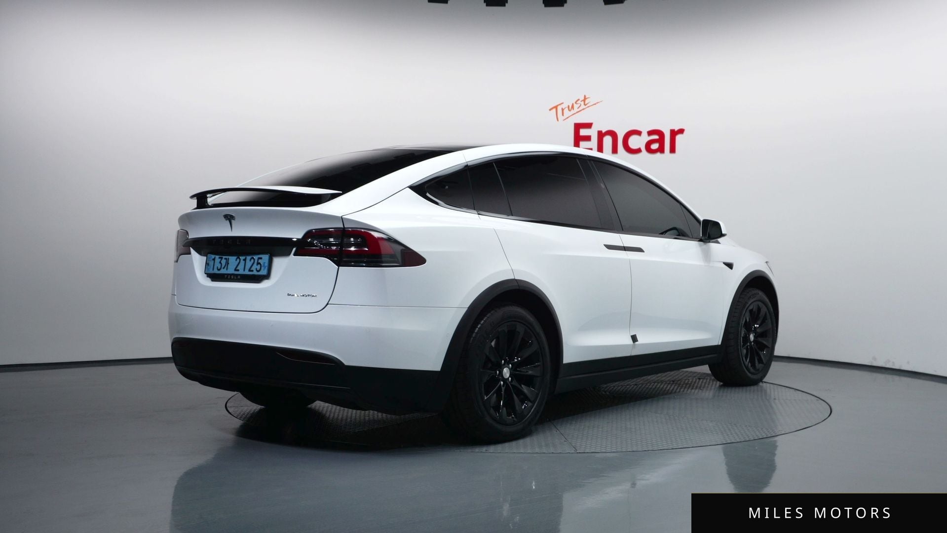 Tesla Model X 2020 — миниатюра 2