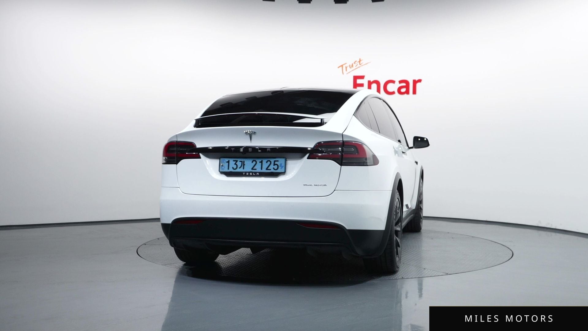 Tesla Model X 2020 — миниатюра 4
