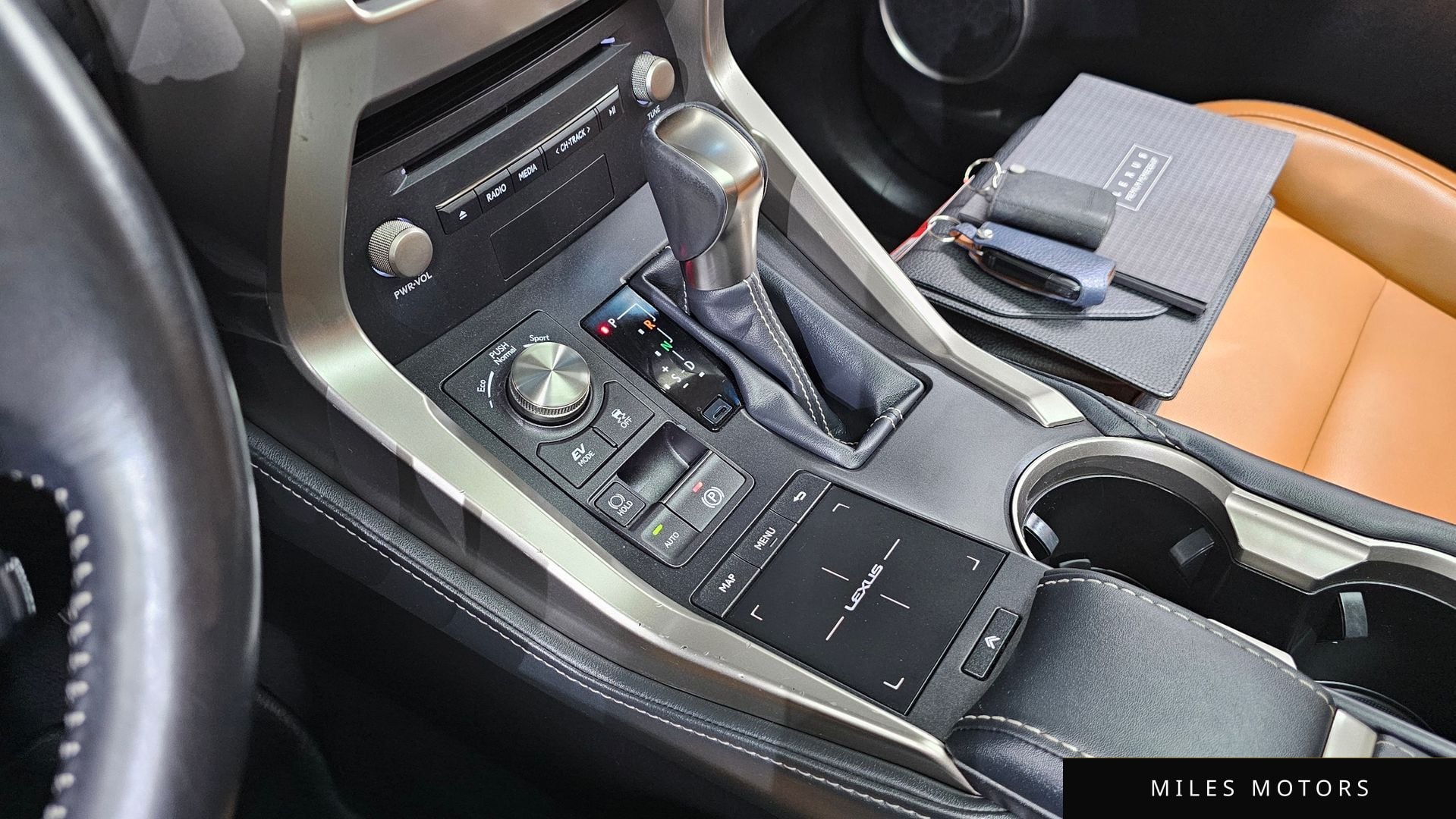Лексус NX300h 2019 — миниатюра 9