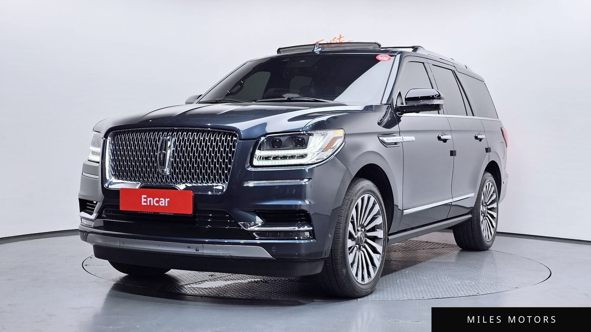 Lincoln Navigator 2021 — фото 1 из 12