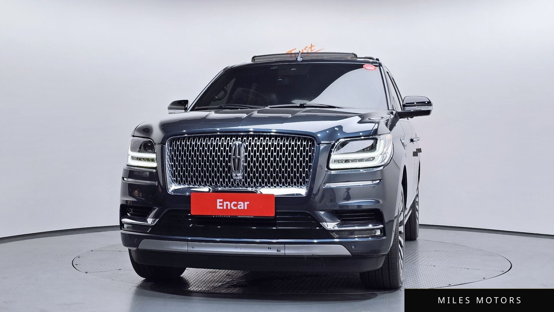 Lincoln Navigator 2021 — миниатюра 3