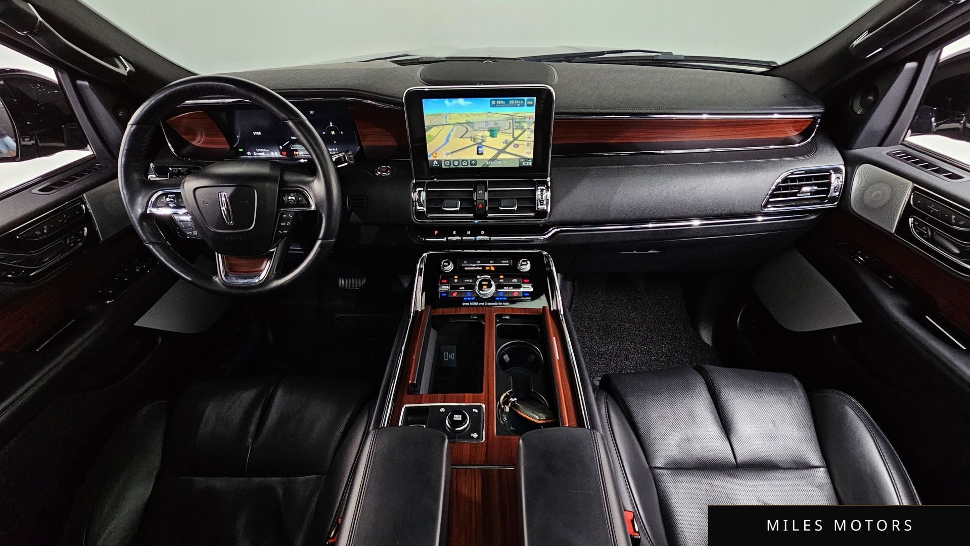 Lincoln Navigator 2021 — миниатюра 7