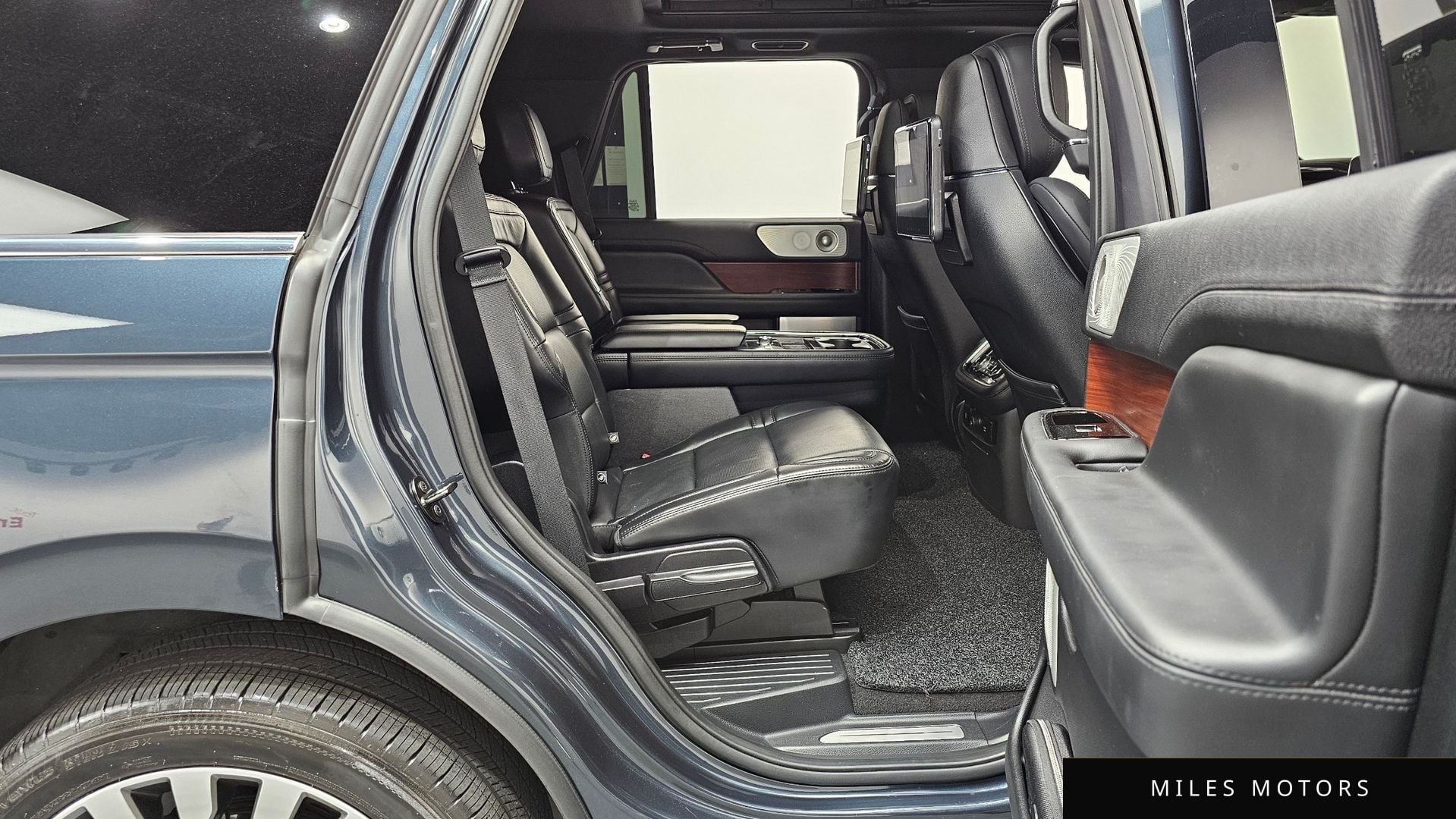 Lincoln Navigator 2021 — миниатюра 11