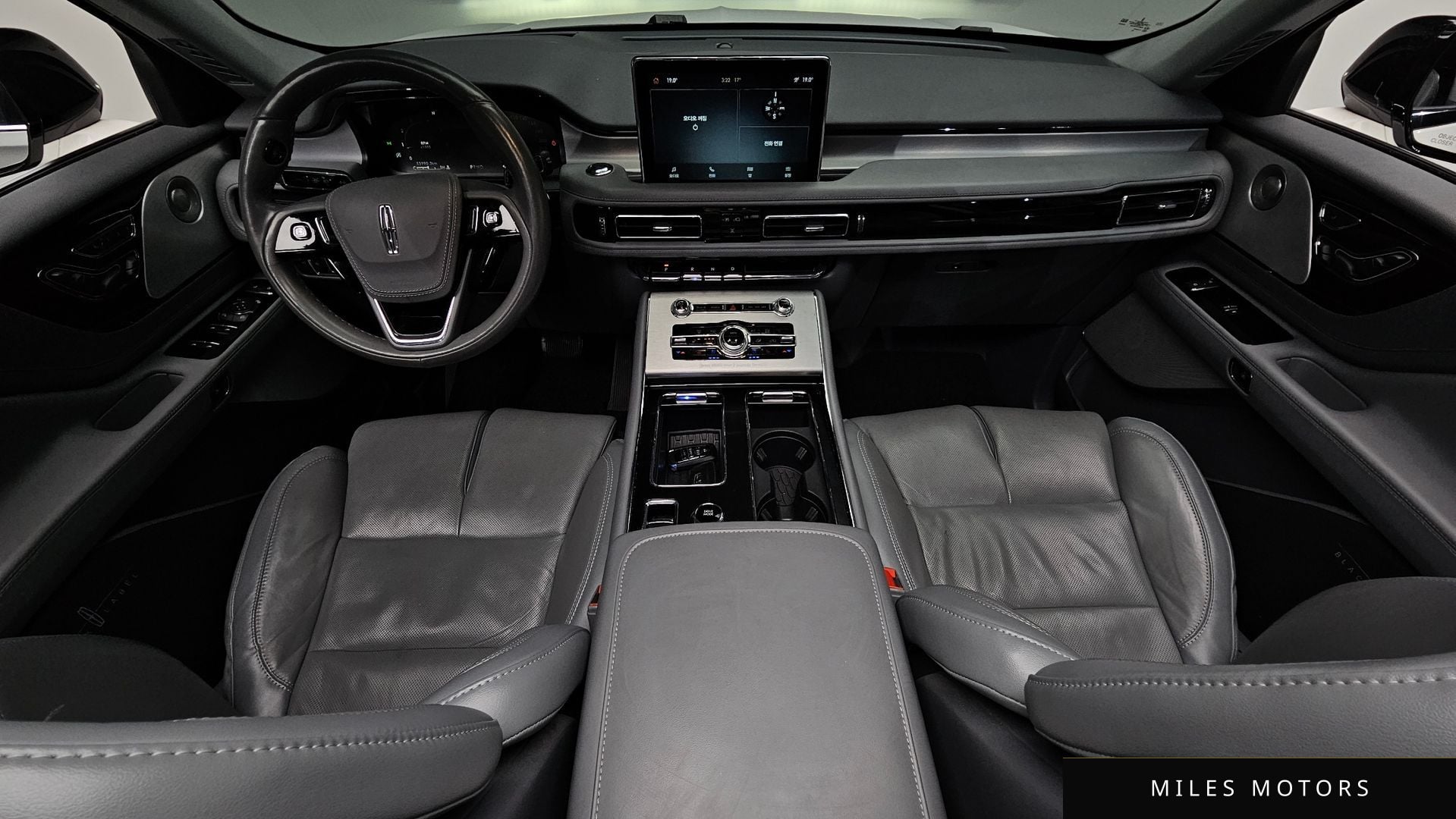 Lincoln Aviator 2021 — миниатюра 9