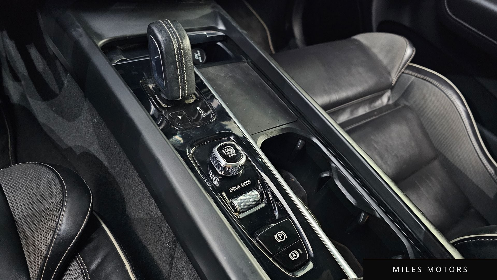 Volvo XC60 2021 — миниатюра 9