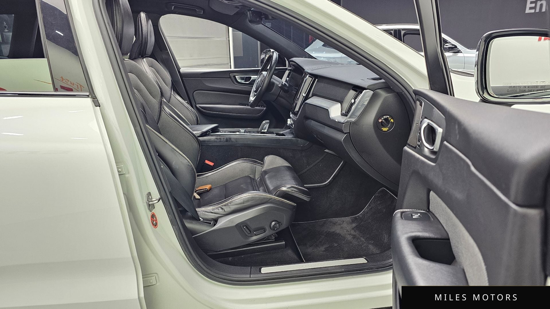 Volvo XC60 2021 — миниатюра 11