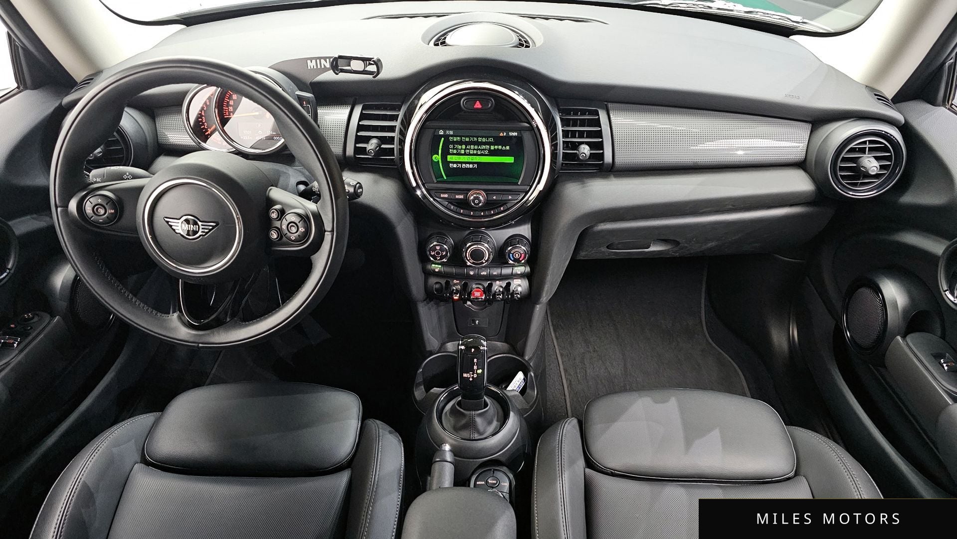 MINI Cooper 2020 — миниатюра 10