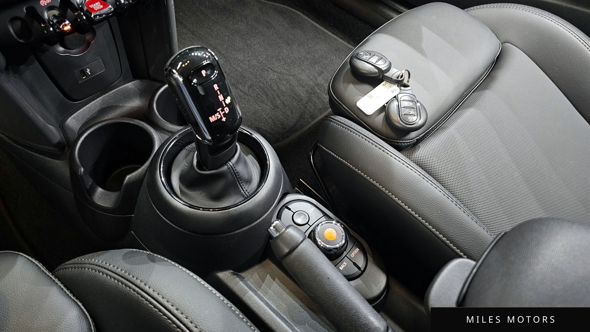 MINI Cooper 2020 — миниатюра 12