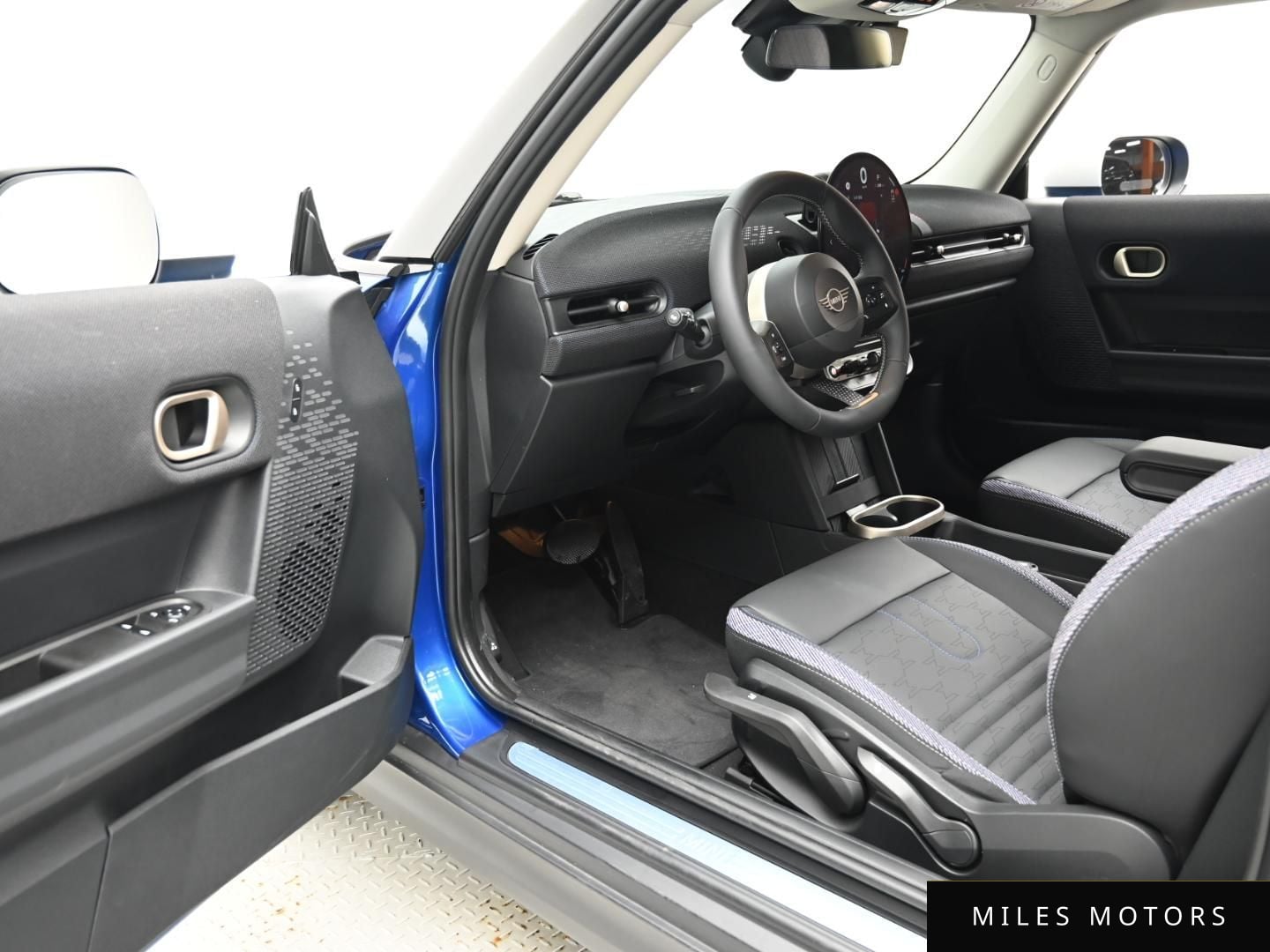 MINI Cooper 2025 — миниатюра 11