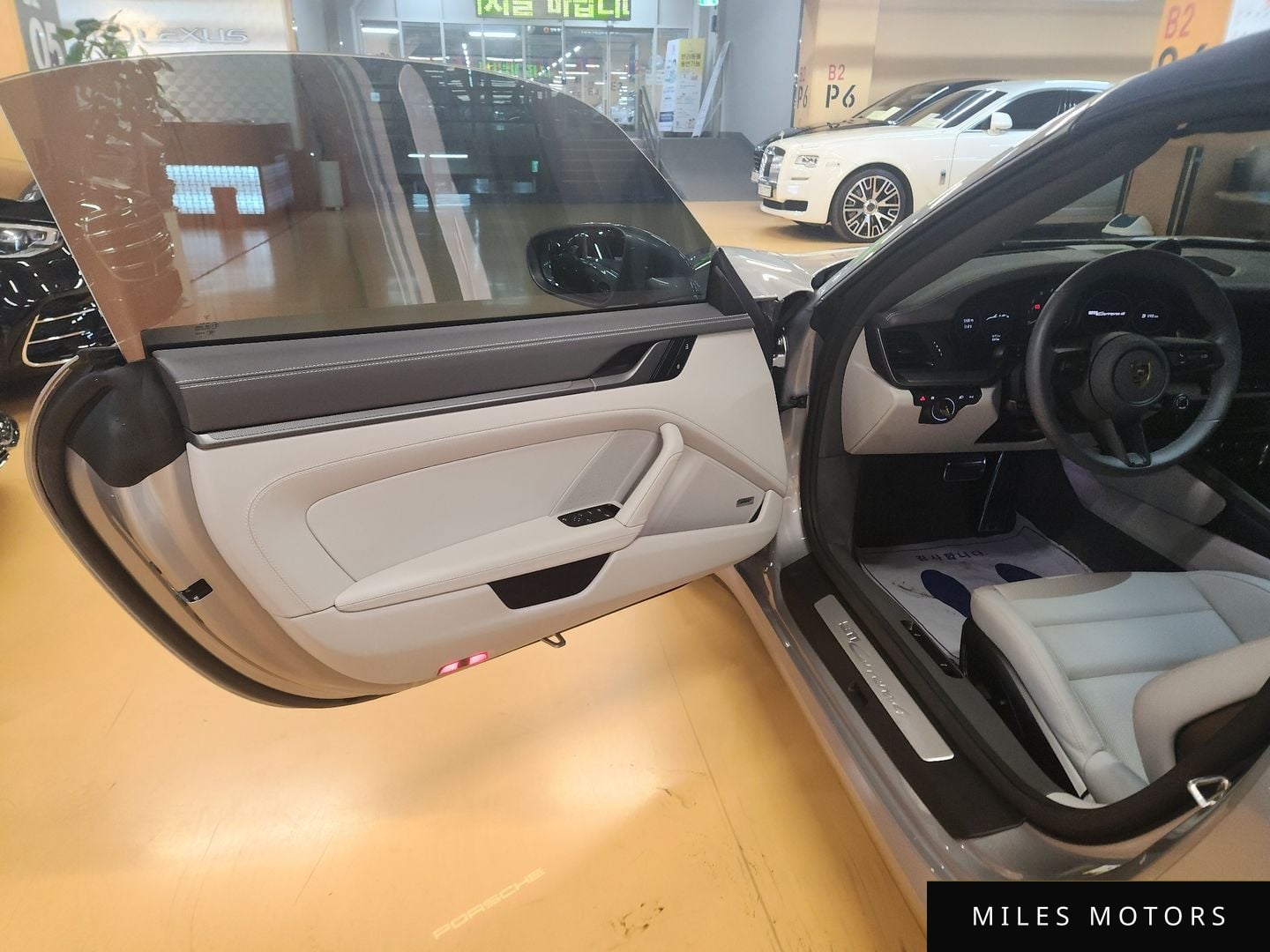 Porsche 911 (992) 2024 — миниатюра 6