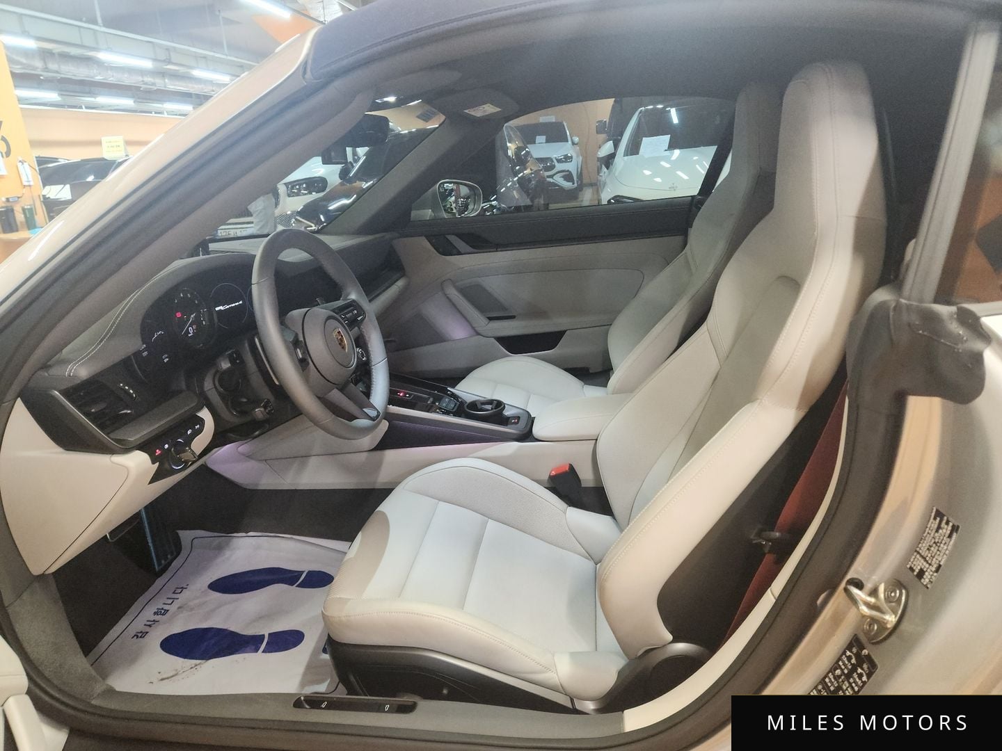 Porsche 911 (992) 2024 — миниатюра 7