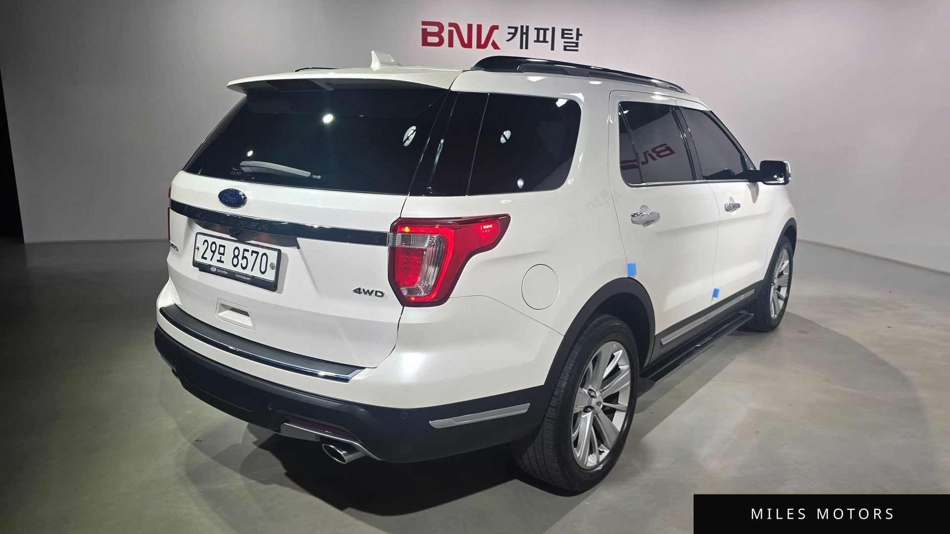 Ford Explorer 2018 — миниатюра 2