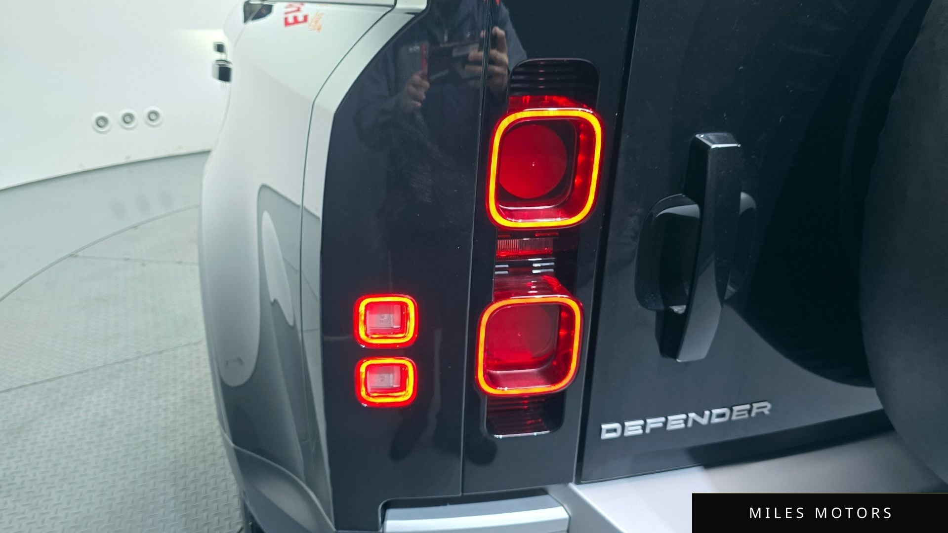Land Rover Defender 2022 — миниатюра 9