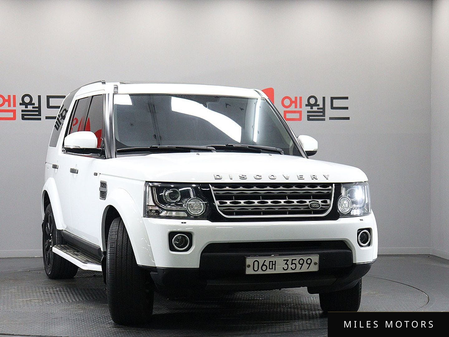 Land Rover Discovery 2014 — миниатюра 2
