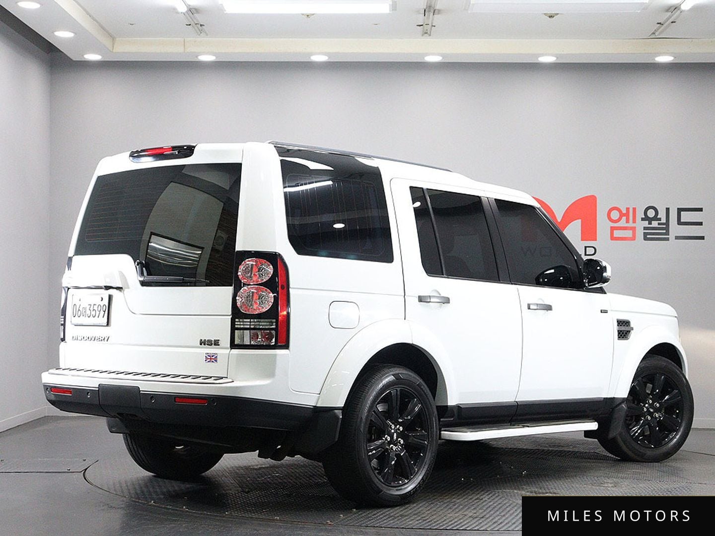 Land Rover Discovery 2014 — миниатюра 3
