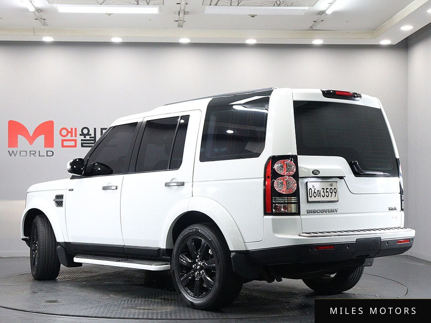 Land Rover Discovery 2014 — миниатюра 4