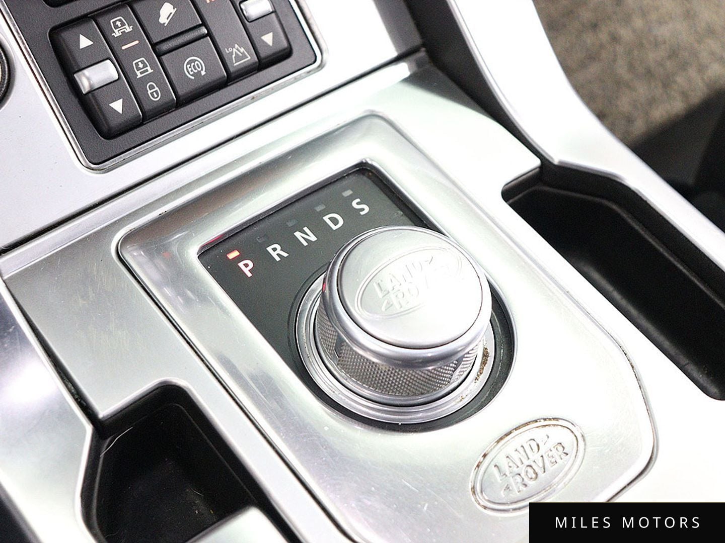 Land Rover Discovery 2014 — миниатюра 9