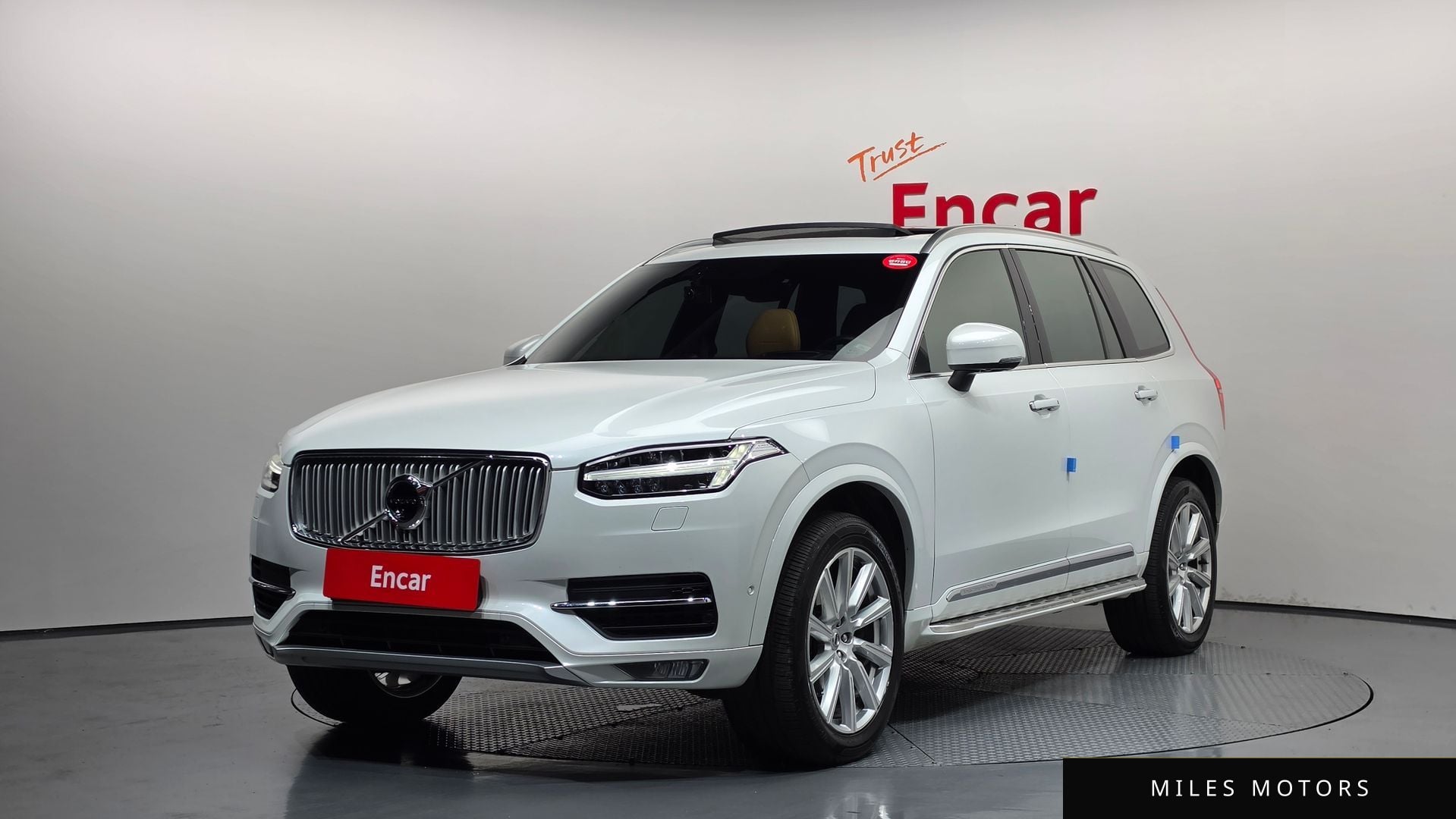 Volvo XC90 2017 — фото 1 из 12