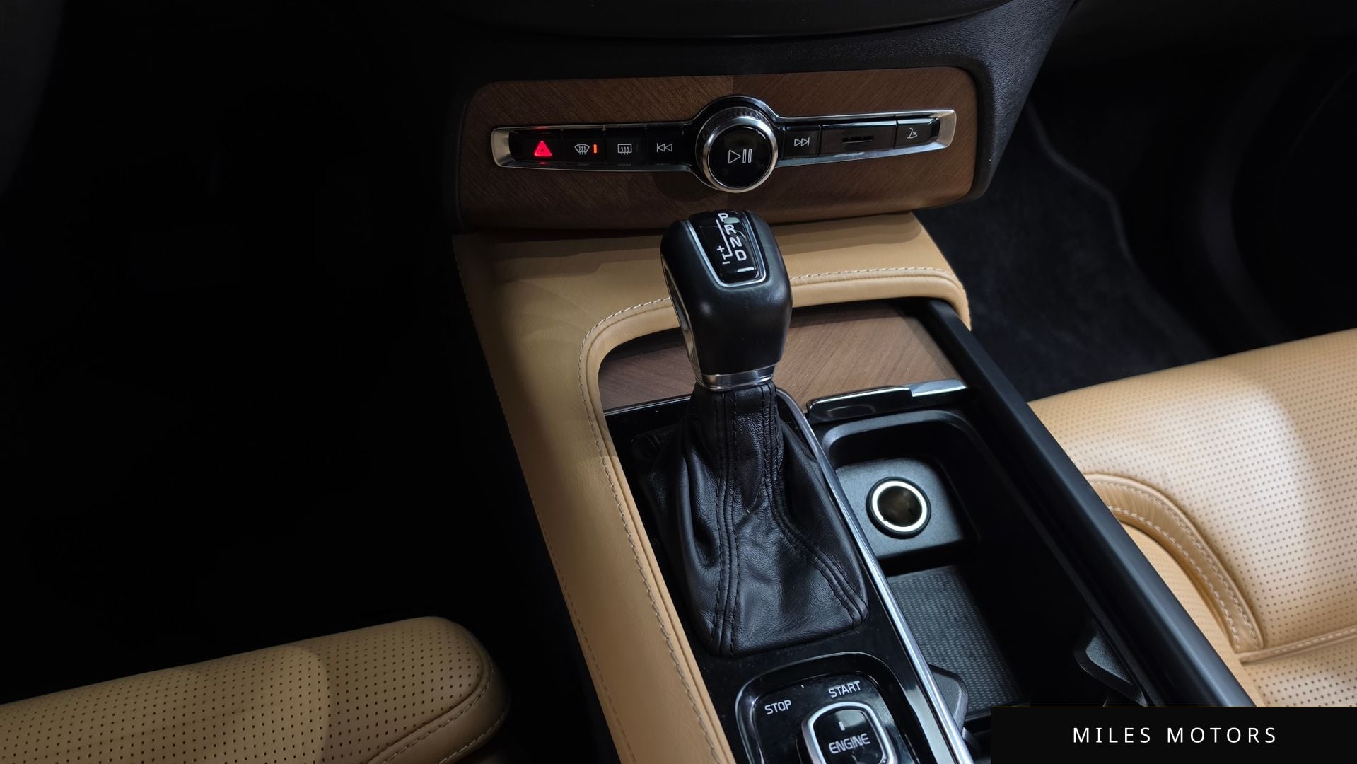 Volvo XC90 2017 — миниатюра 9