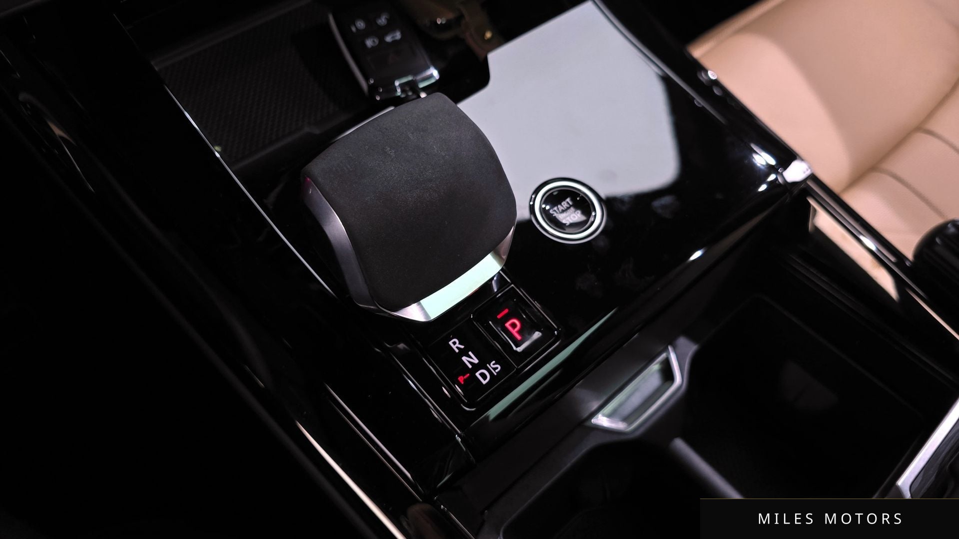 Land Rover Range Rover Sport 2025 — миниатюра 12