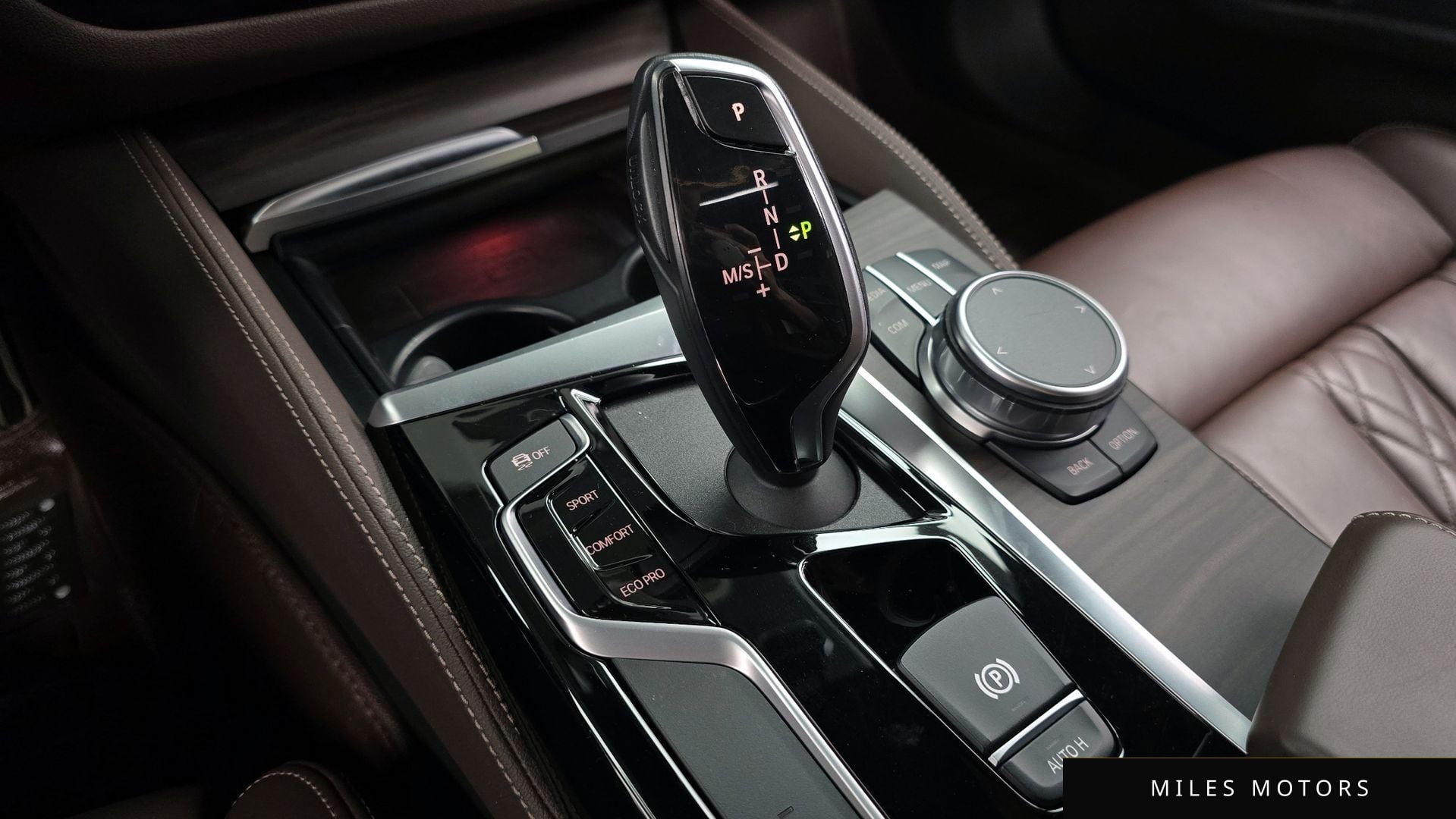 BMW 5 Series (G30) 2020 — миниатюра 12