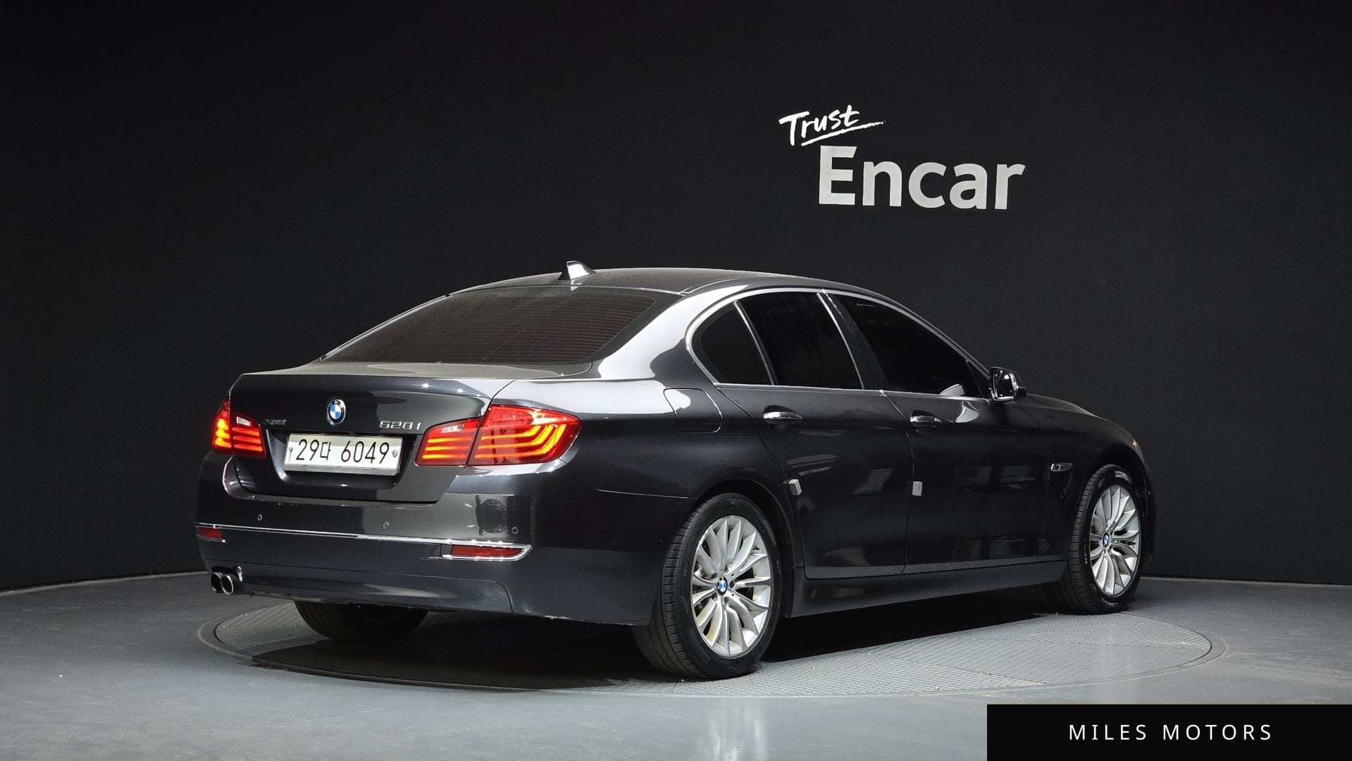 BMW 5 Series (F10) 2015 — миниатюра 2