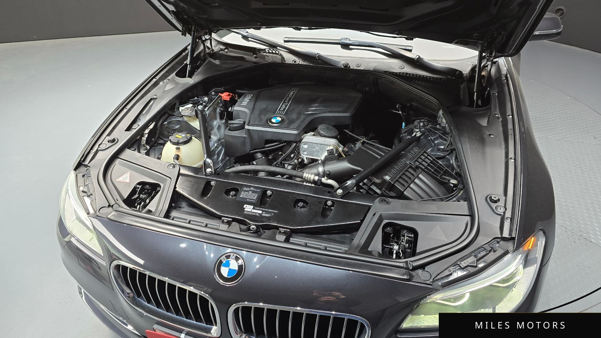 BMW 5 Series (F10) 2015 — миниатюра 6
