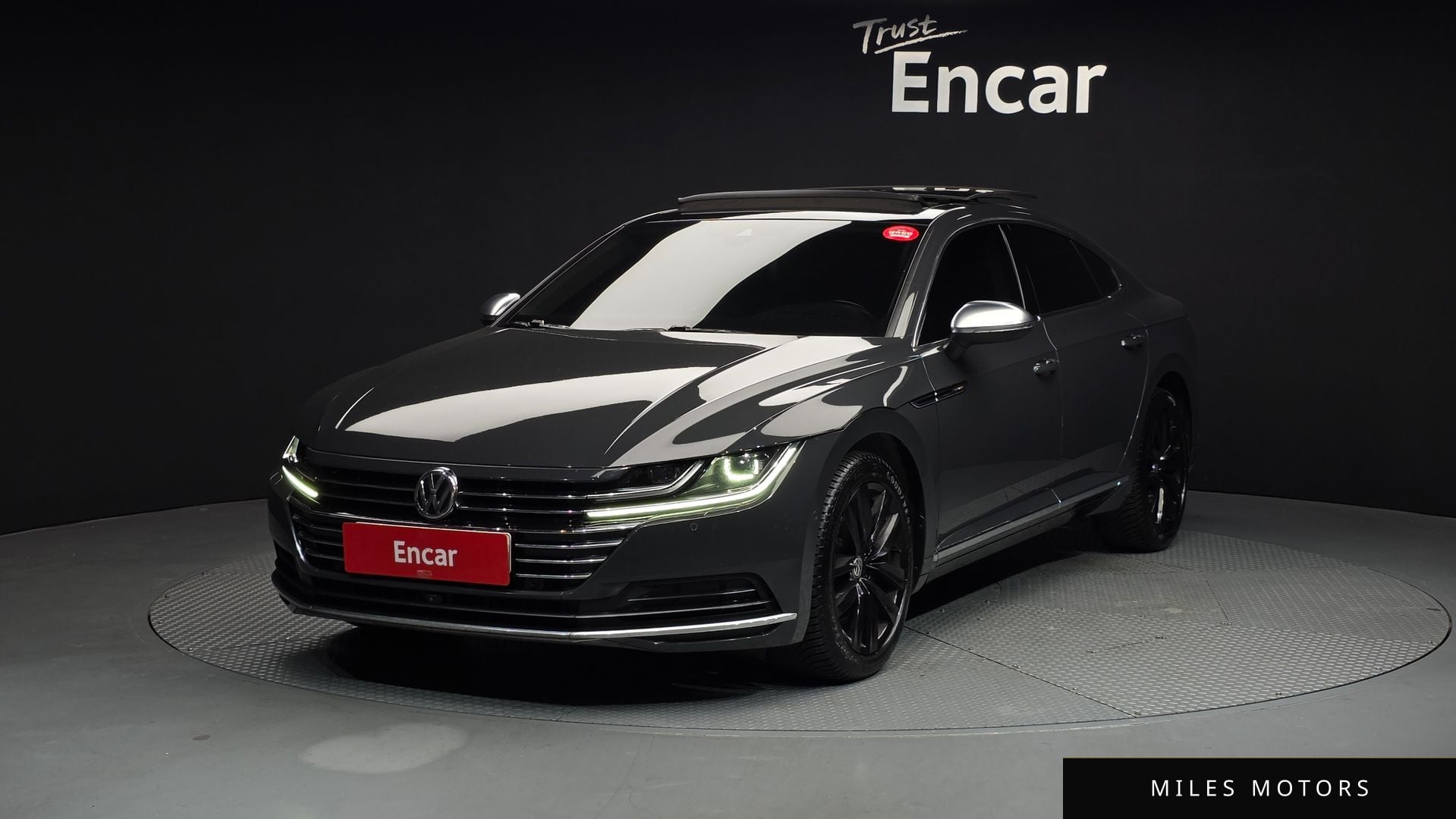 Volkswagen Arteon 2019 — фото 1 из 12