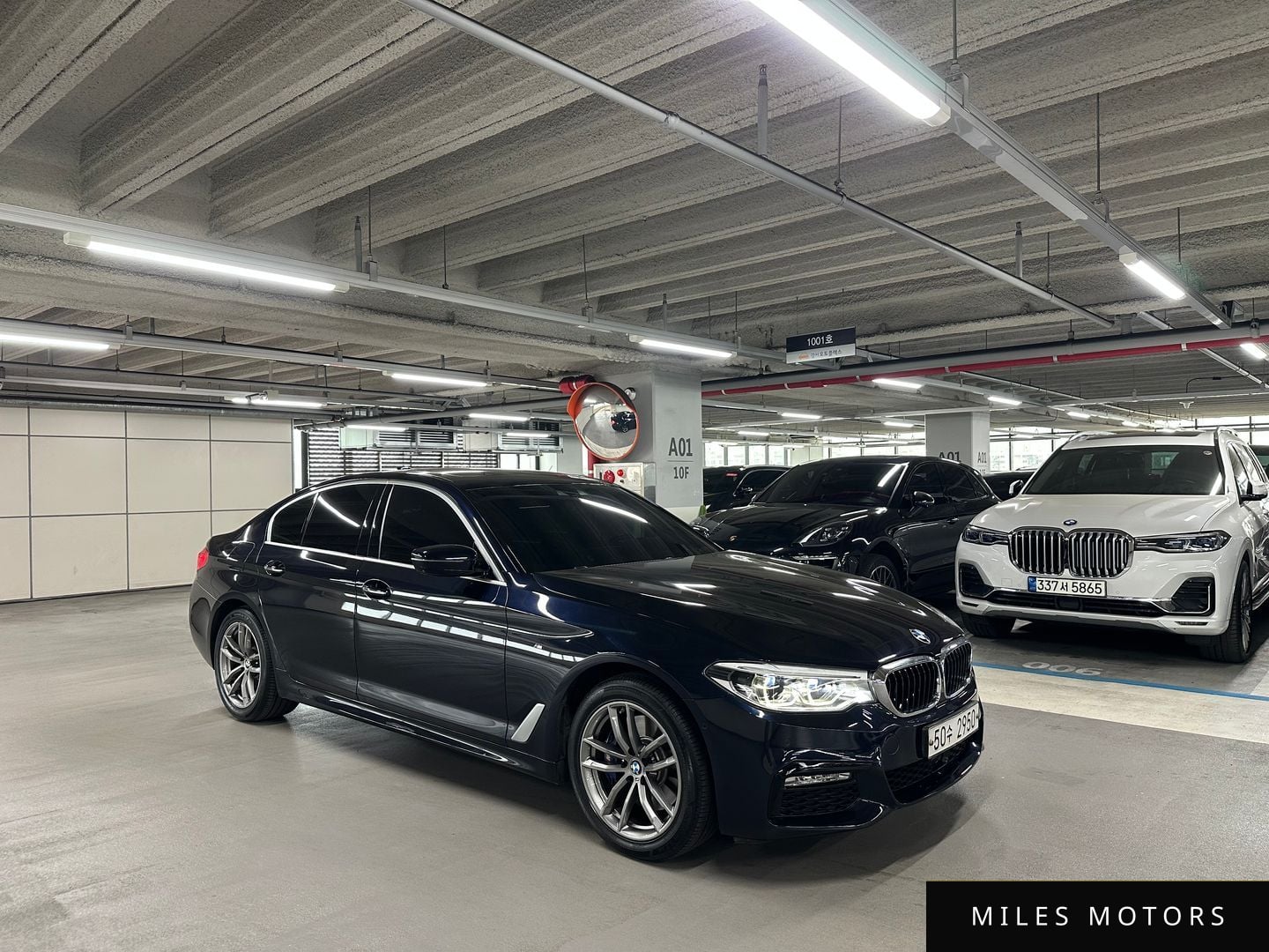 BMW 5 Series (G30) 2018 — миниатюра 3