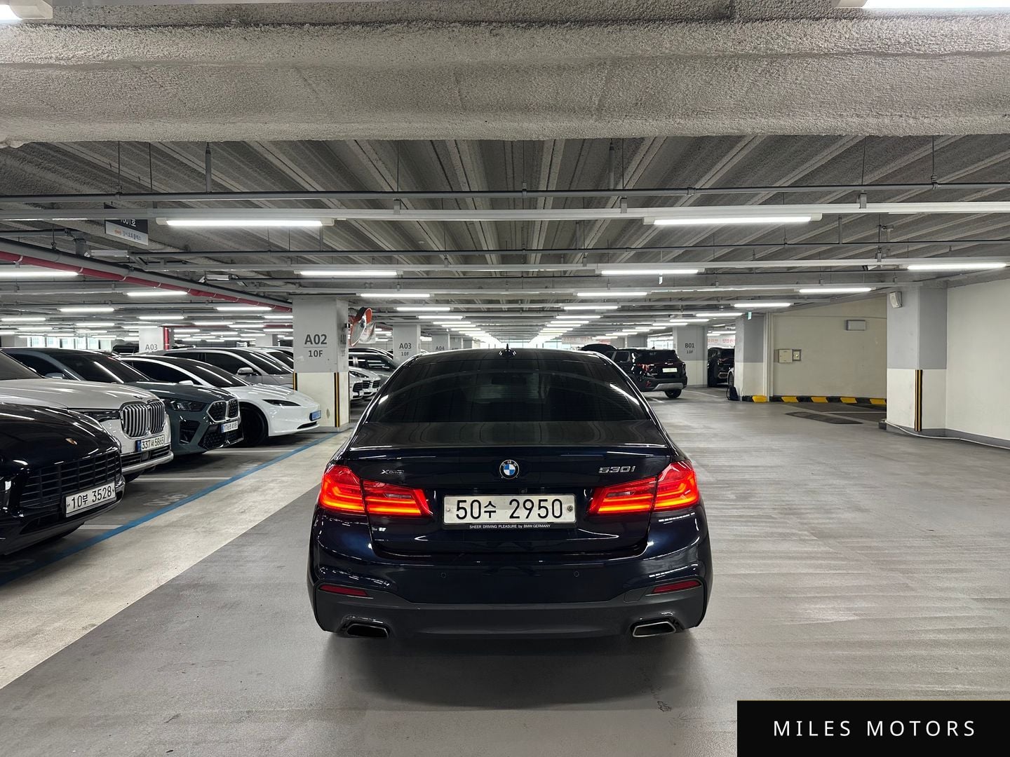 BMW 5 Series (G30) 2018 — миниатюра 5