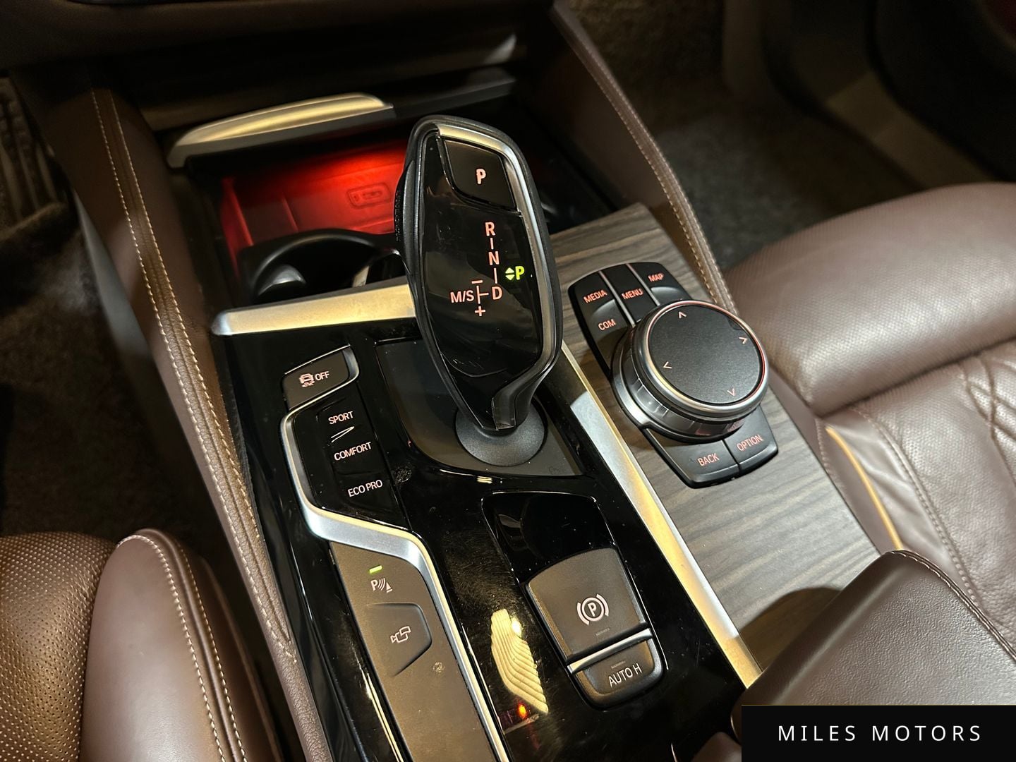 BMW 5 Series (G30) 2018 — миниатюра 10