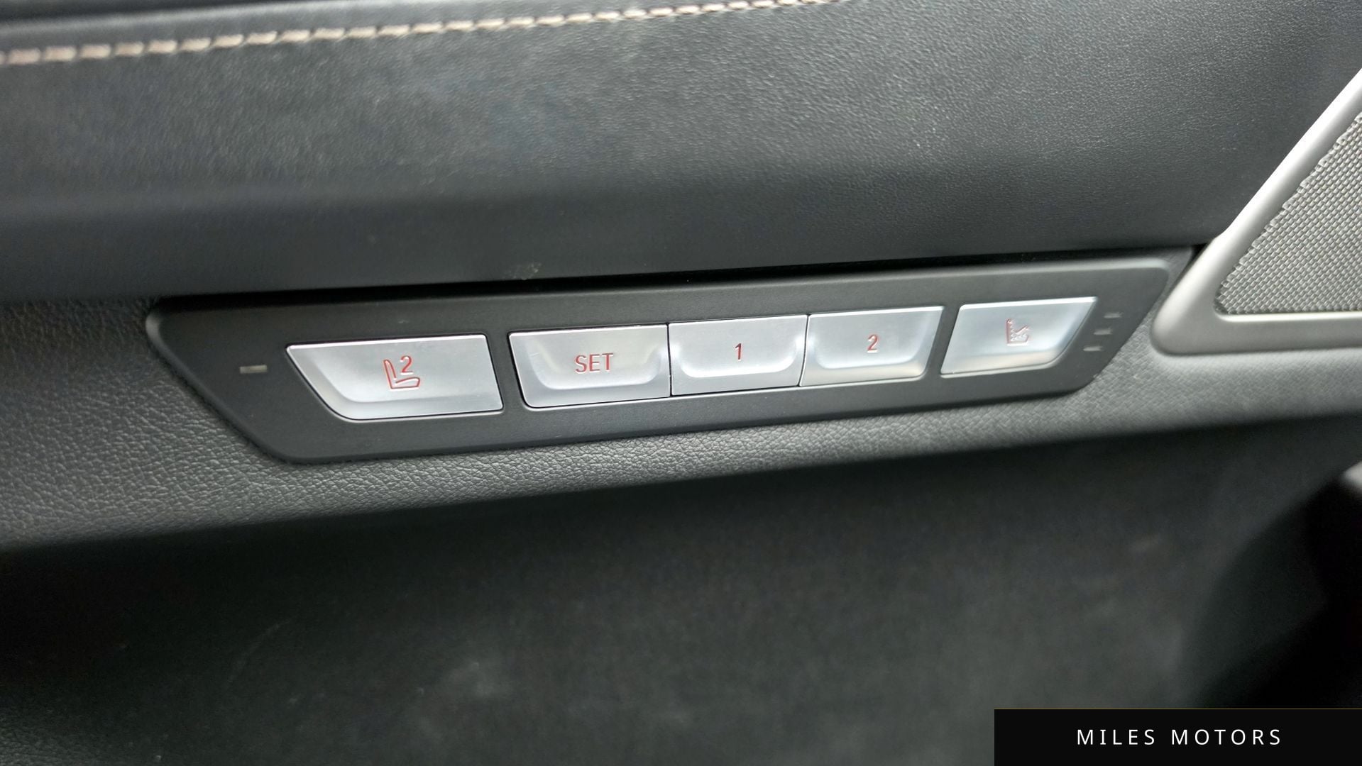 BMW 7 Series (G11) 2018 — миниатюра 12