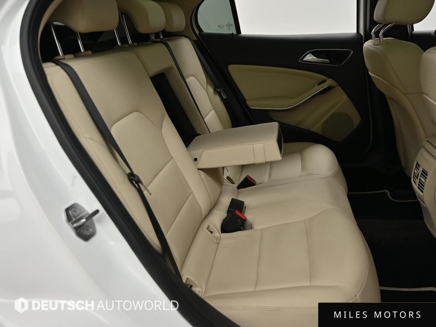 Mercedes-Benz GLA-Class X156 2018 — миниатюра 10