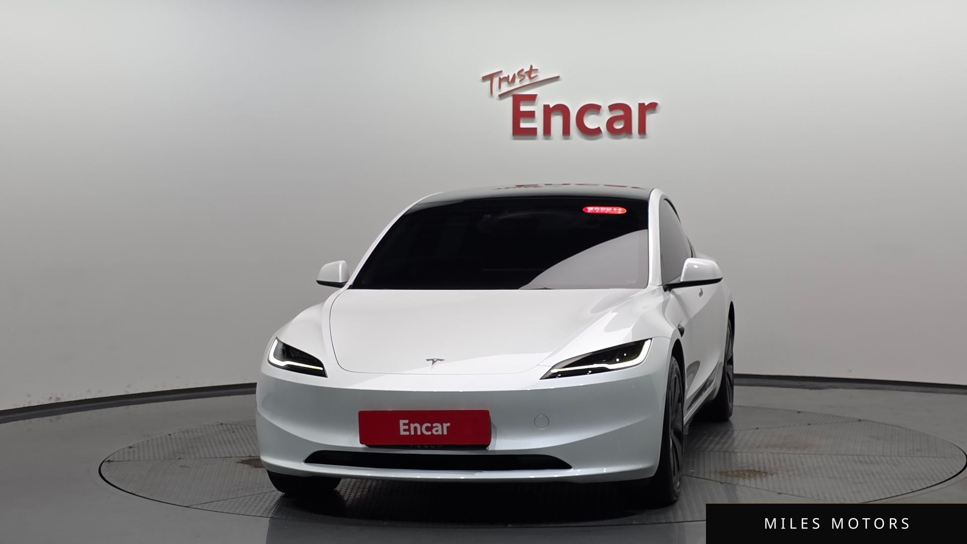 Tesla Model 3 2024 — миниатюра 2