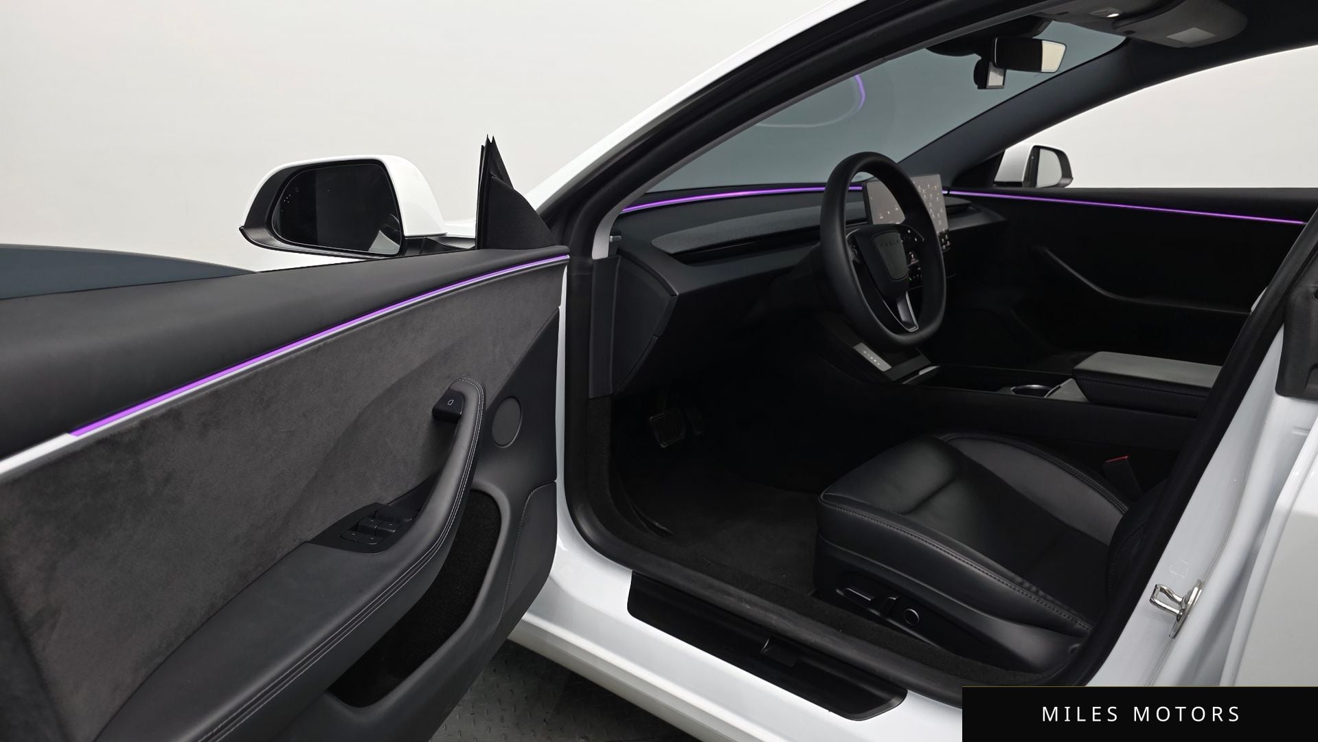 Tesla Model 3 2024 — миниатюра 12